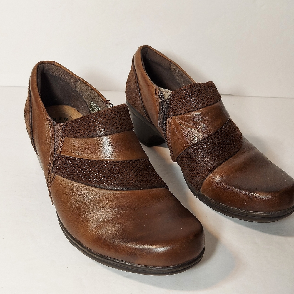 Earth Origin Women's Size 6 (M), Brown Leather Suede Slip On Zip Shoes
